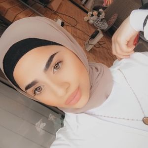 Meet your Posher, Fatima